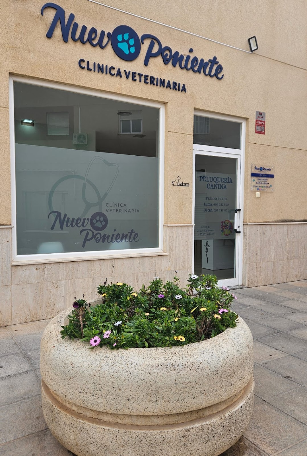 Clínica veterinaria CLINICA VETERINARIA NUEVO PONIENTE