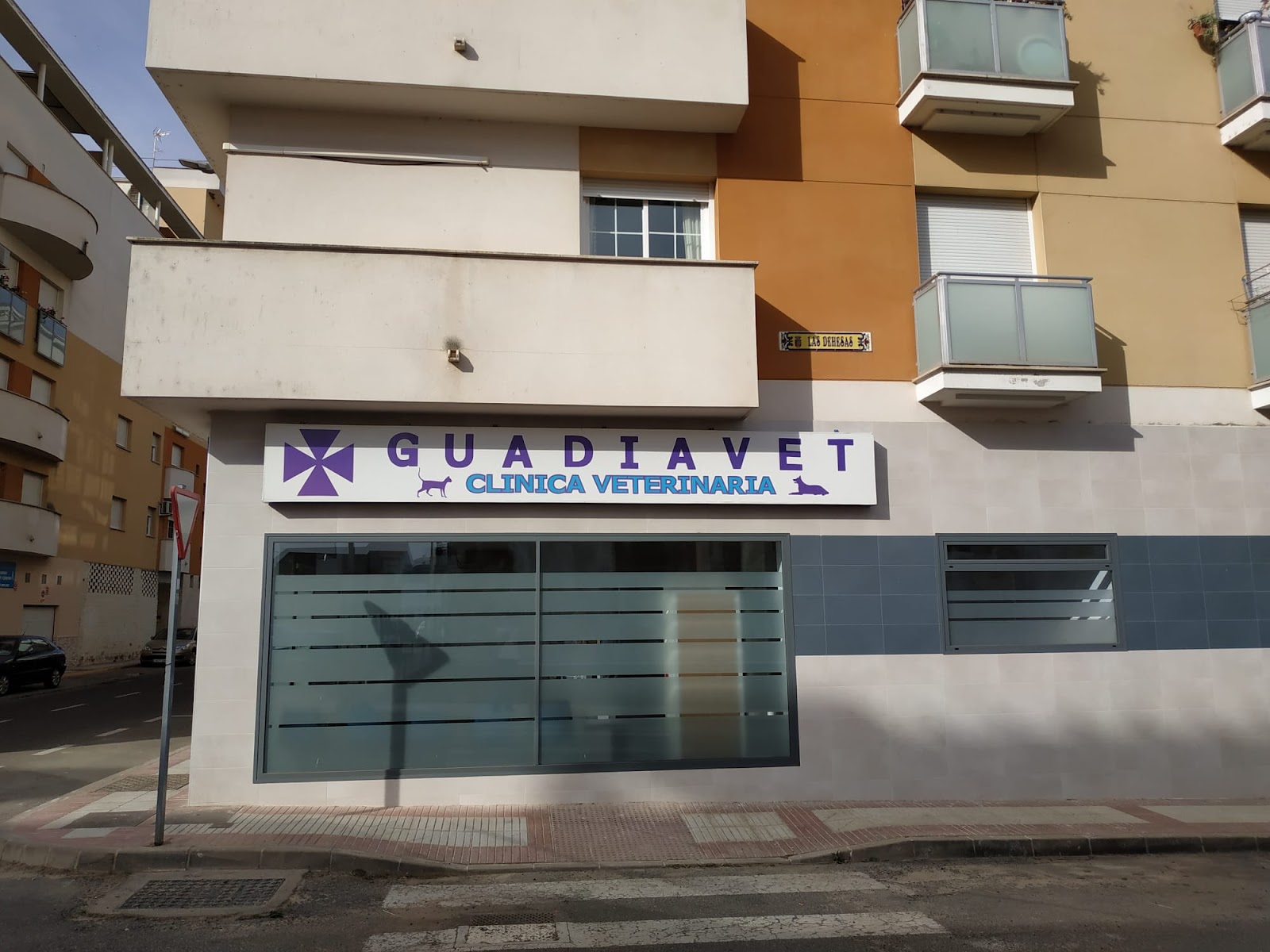 Clínica veterinaria Veterinary Clinic Guadiavet