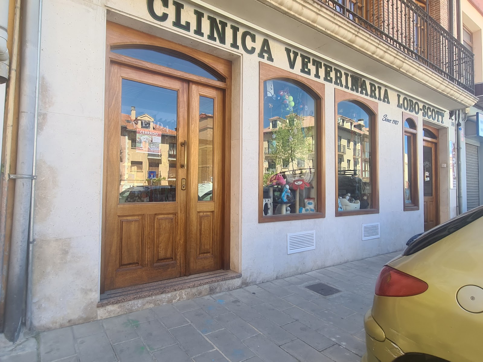 Clínica veterinaria Veterinary Clinic Lobo - Scott