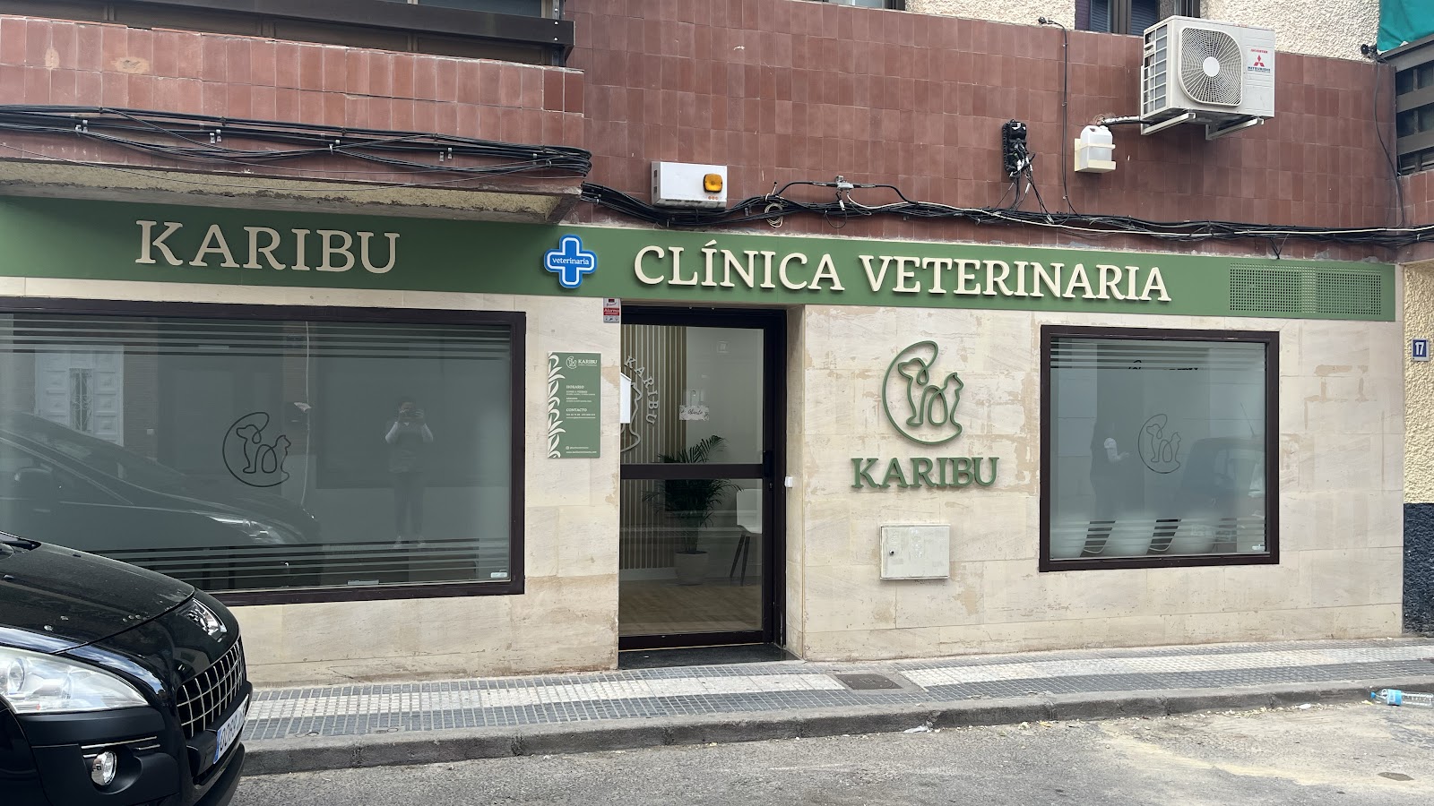 Clínica veterinaria Clínica Veterinaria Karibu