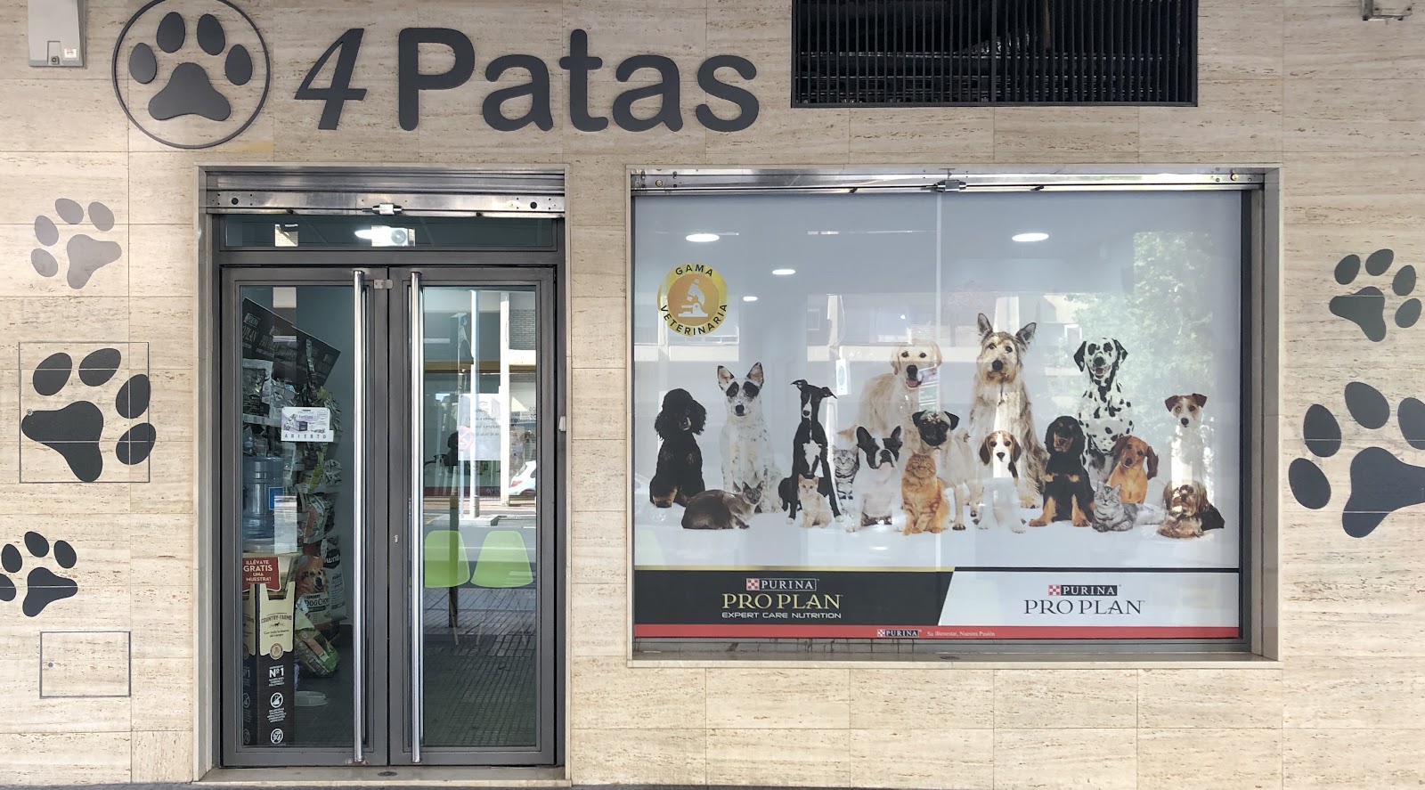 Clínica veterinaria CENTRO VETERINARIO 4 PATAS C.B