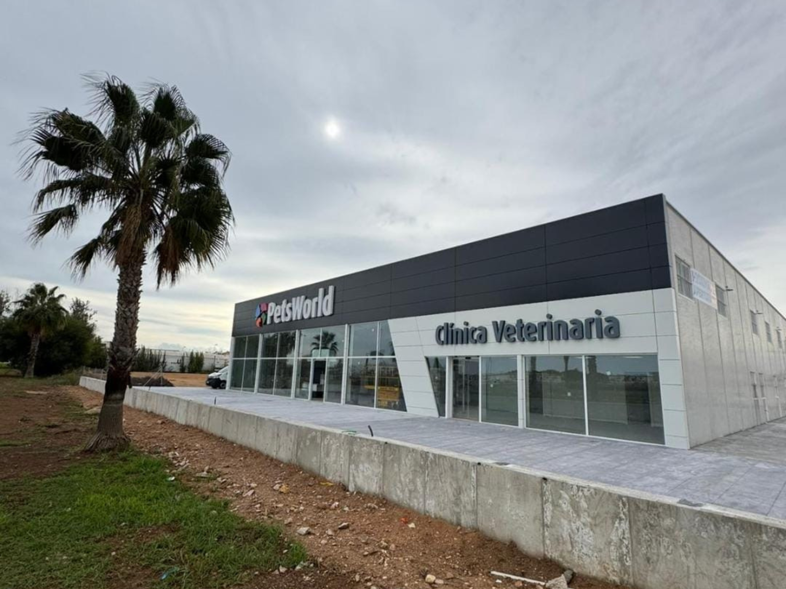 Clínica veterinaria Petsworld Torrevieja, Clínica Veterinaria