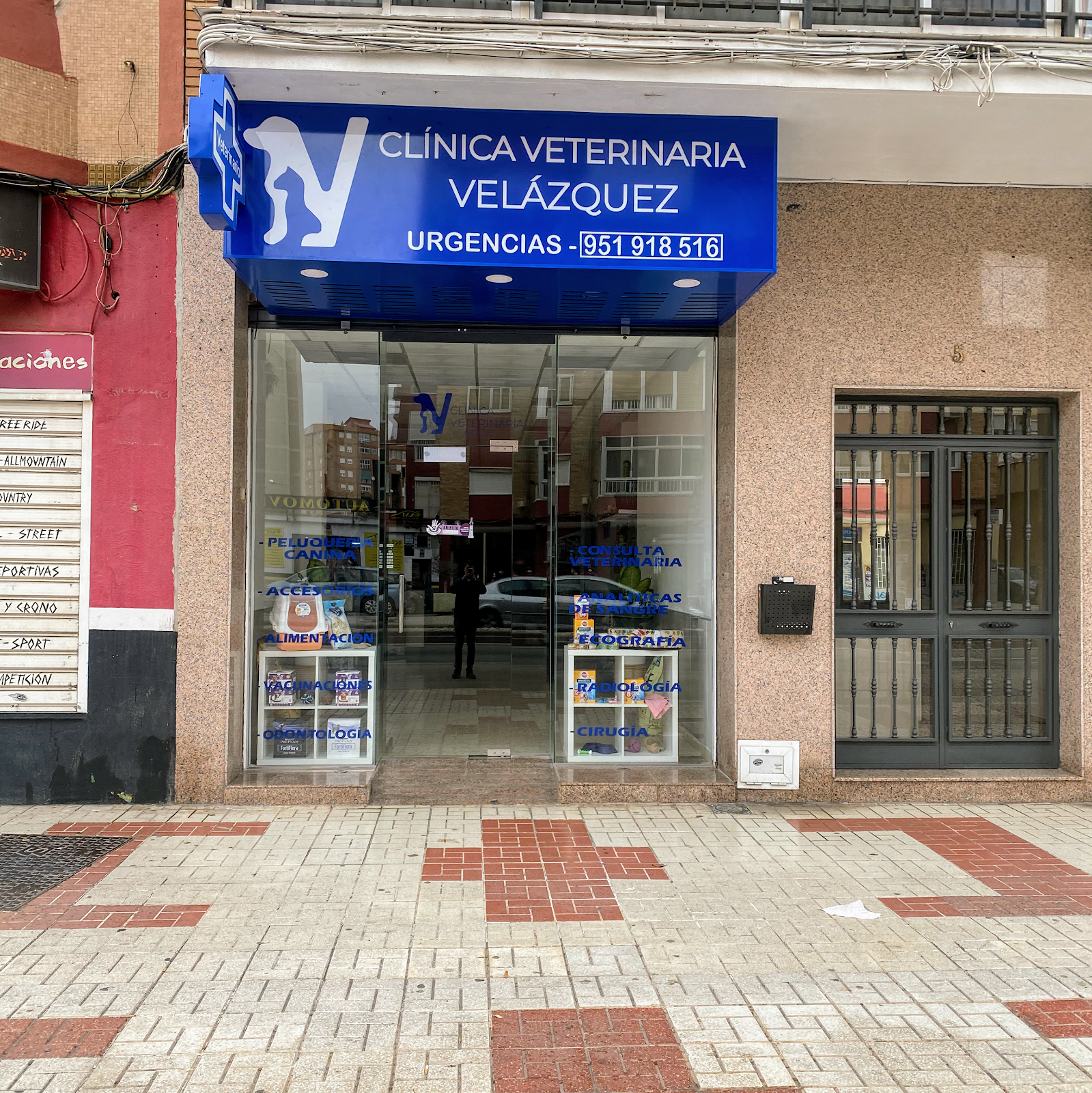 Clínica veterinaria Clínica Veterinaria Velazquez (Málaga)