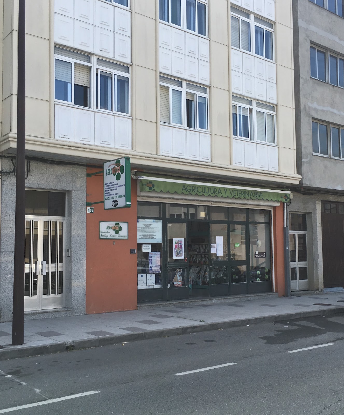 Clínica veterinaria Agrobotica Carballo Slu - Agricultura y Veterinaria / Agricultura e Veterinaria