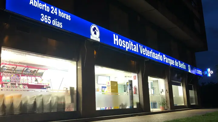 Foto de Hospital Veterinario Parque de Berlín